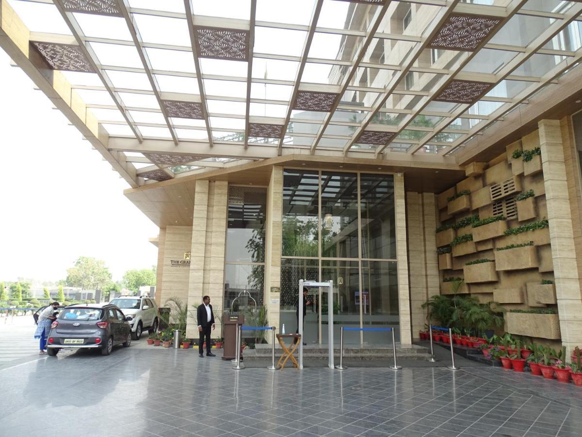 The Grand Arc Hotel & Convention Centre Shahjahanpur Esterno foto